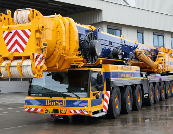 Liebherr-LTM1500-cropped